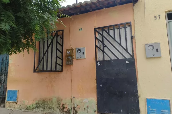ALUGUE JÁ Casa com 01 quarto na Vila União 