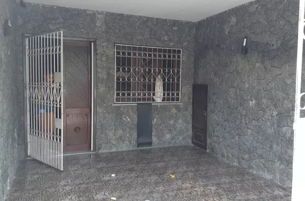 Casa Próx. ao Mercado - Centro