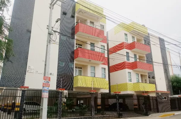 ALUGUE JÁ Apartamento nas Pedrinhas com 02 Suítes e Portaria 24hs