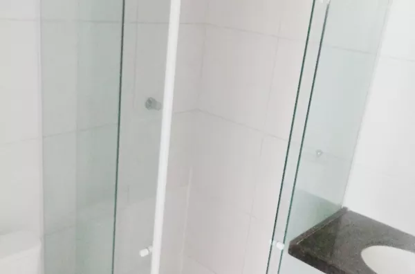 ALUGUE JÁ Apartamento nas Pedrinhas com 02 Suítes e Portaria 24hs