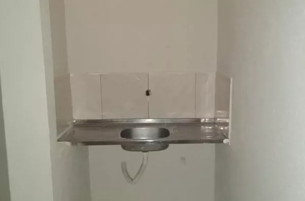 kitnete avenida Lucia saboia 