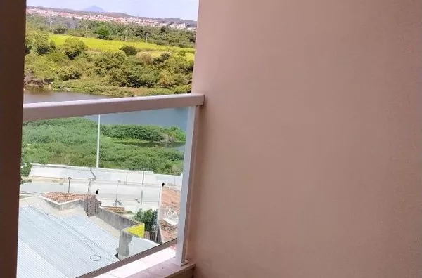 Apartamento nas Pedrinhas com 3 Quartos, elevador, portaria 24hs