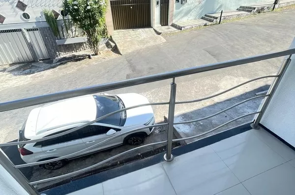 ALUGUE JÁ Casa duplex com 3 quartos no Junco