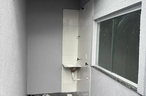 ALUGUE JÁ Casa com 2 quartos no Renato Parente