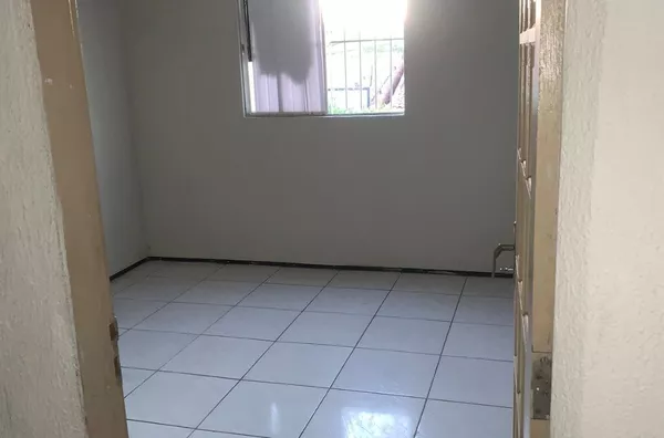 ALUGUE JÁ Apartamento 2 Quartos e 1 Banheiro no Sinhá Saboia - Foto 4
