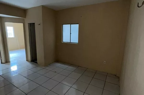 ALUGUE JÁ Apto. com 2 quartos. 2 banheiros - Domingos Olímpio