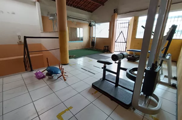 Ponto comercial para academia com com todos equipamentos, mais apartamento. - Foto 27