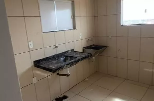 ALUGUE JÁ Apartamento com 3 quartos e sacada pró. ao Centro de Convenções