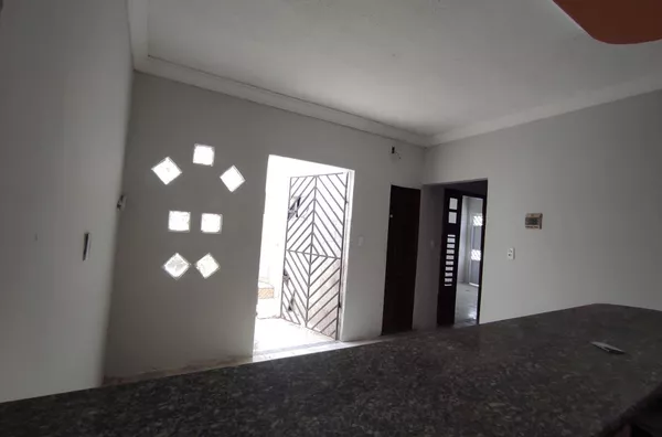 Casa duplex para venda, com 03 quartos, Cidade Pedro Mendes Carneiro, Sobral
