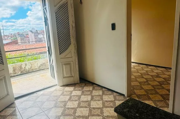 ALUGUE JÁ CASA DUPLEX com 3 quartos, sendo 2 suíte, próx. ao colégio Cirão
