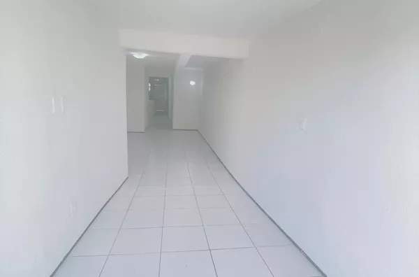 ALUGUE JÁ Casa duplex com 2 quartos no Campo dos Velhos