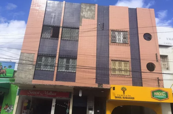 Apartamento no Centro com 01 Quarto - com frente à Farmácia Rodolfo 