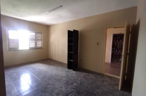 Locação - Apartamento com 3 Quartos e Vaga Garagem no Parque Silvana