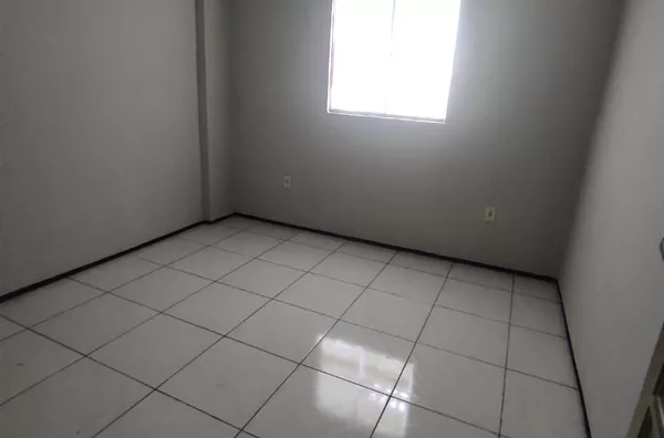 ALUGUE JÁ Apartamento 2 Quartos e 1 Banheiro com garagem no Sinhá Saboia