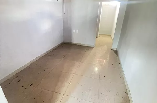 ALUGUE JÁ  Casa altos com 1 quarto em frente Grendene 2