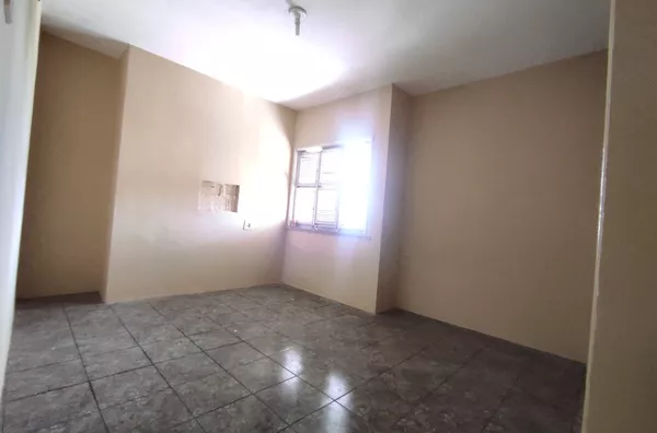 Locação - Apartamento com 3 Quartos e Vaga Garagem no Parque Silvana