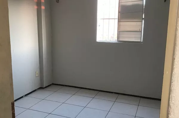 ALUGUE JÁ Apartamento 2 Quartos e 1 Banheiro no Sinhá Saboia - Foto 5