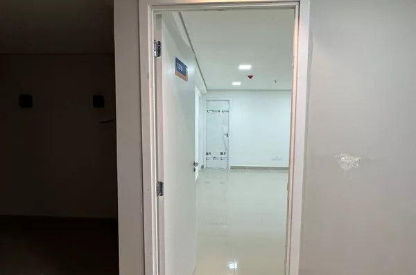ALUGUE JÁ Sala com 42m2 no Quinto Andar do JEBC