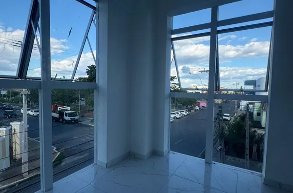 ALUGUE JÁ SALA Comercial no Liberato Centro Comercial, disponível de  18m2 à 87m2