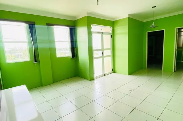 ALUGUE JÁ Apartamento nas Pedrinhas com 02 Suítes e Varanda