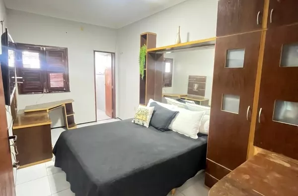 ALUGUE JÁ Casa com Piscina