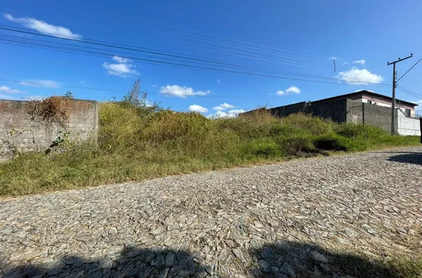 ALUGUE JÁ Terreno com 700m2 próximo à Grendene Caga e Descarga, Sobral