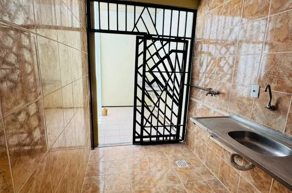 ALUGUE JÁ Casa Duplex 3 quartos, Campo dos Velhos