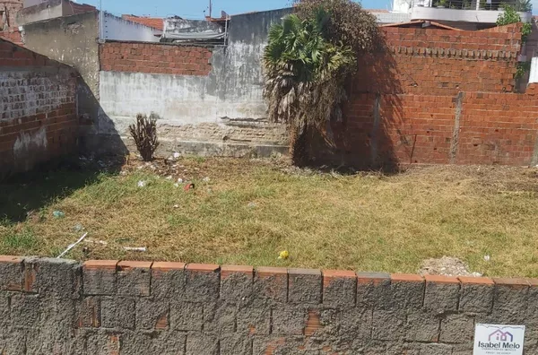 ALUGUE JÁ Terreno com 374m2 na  Cohab II, Sobral