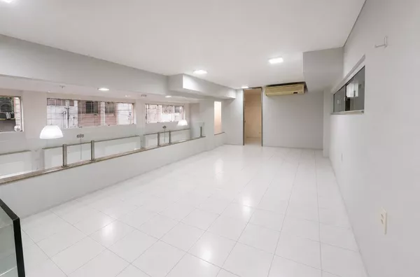 ALUGUE JÁ Ponto comercial próximo ao Arco, Colégio Luciano Feijao