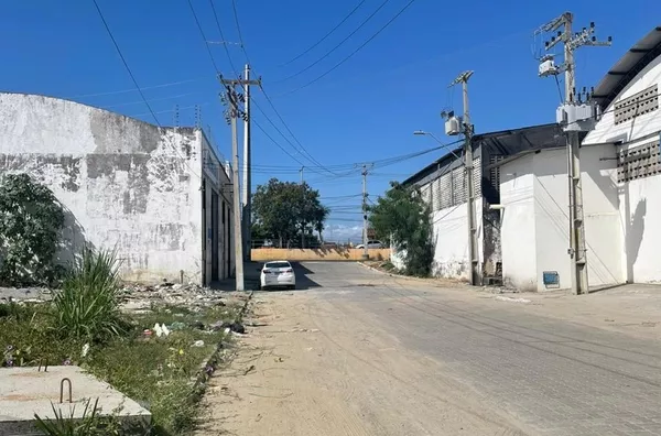 ALUGUE JÁ Terreno com 3.082m2 na Padre Ibiapina, Sobral