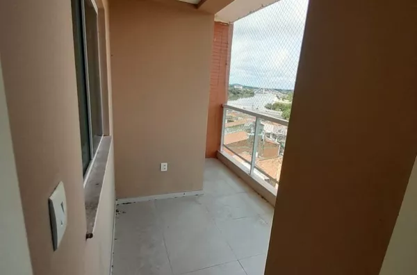 ALUGUE JÁ Apartamento nas Pedrinhas com 3 Quartos, elevador, portaria 24hs
