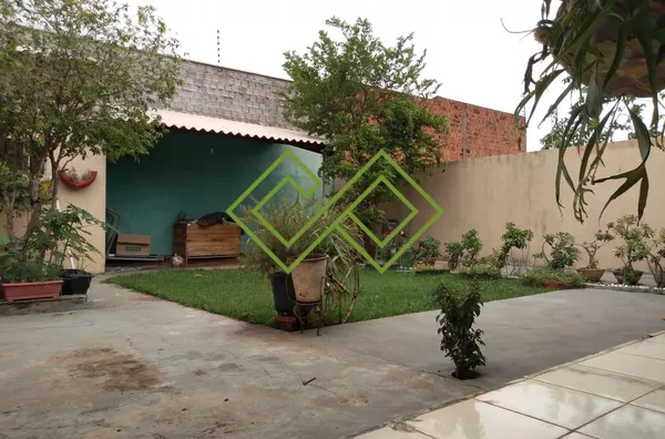 Casa com 2 dormitórios à venda, 200 m² por R$ 360.000 - Jardim Mato Grosso - Rondonópolis/MT