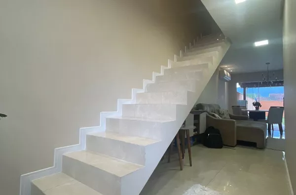 Sobrado alto padrão, Divinéia