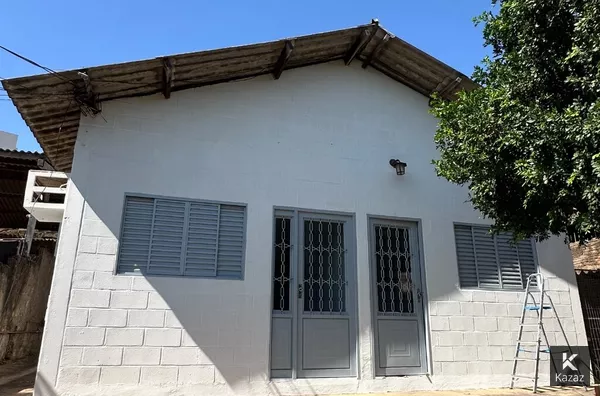 Venda casa no bairro poção com 2 quartos sendo 1 suíte em Cuiabá 