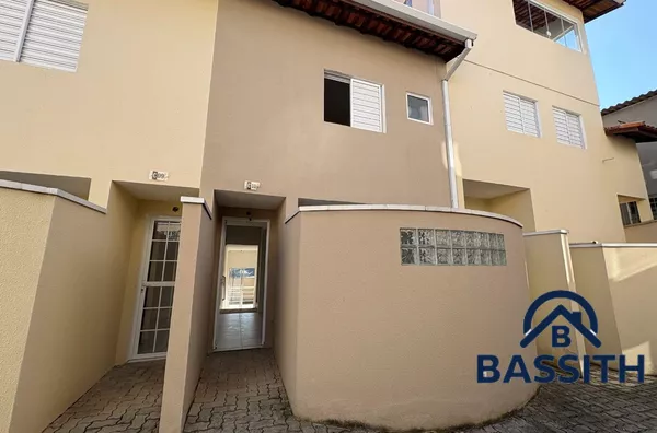 Casa em condomínio à venda!