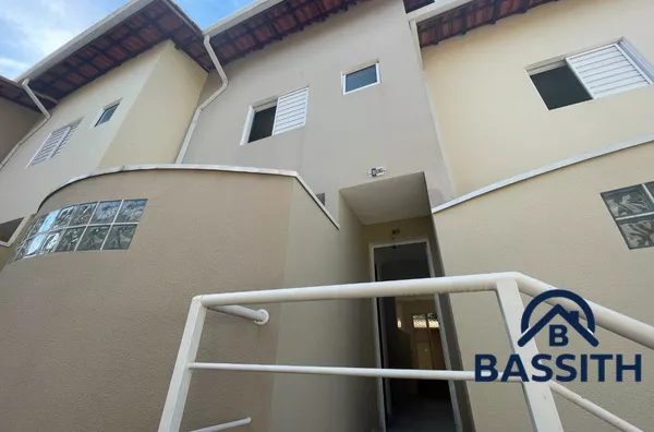 Casa em condomínio à venda!
