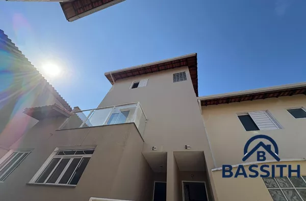 Casa em condomínio à venda!