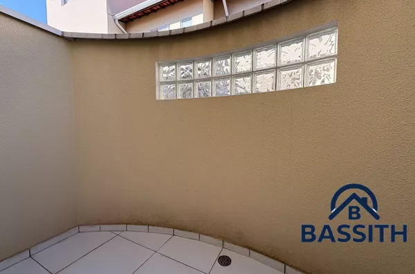 Casa em condomínio à venda!