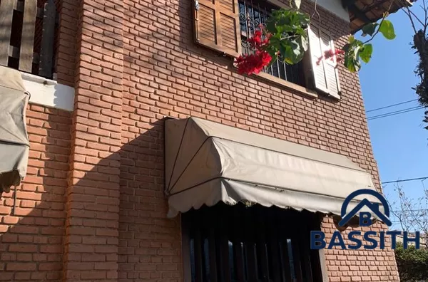 Casa à Venda 