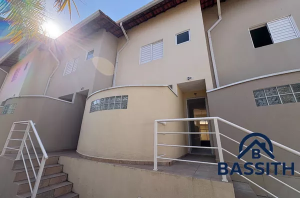 Casa em condomínio à venda!