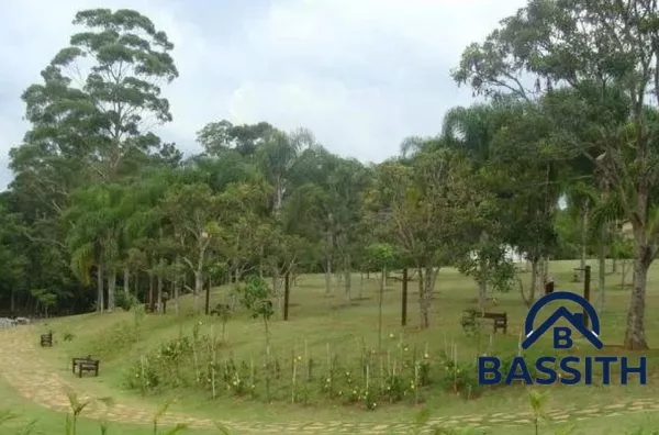 Terreno à Venda em Condomínio