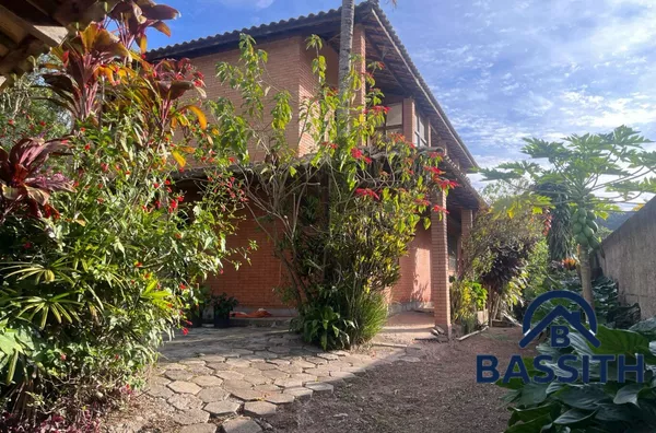 Casa à Venda 