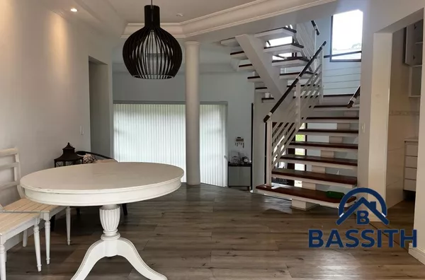 Casa em condomínio para venda