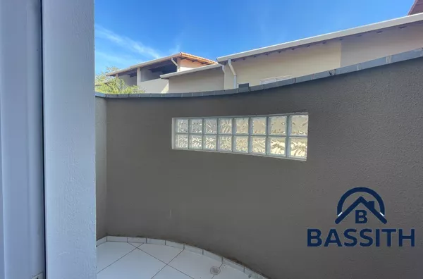 Casa em condomínio à venda!