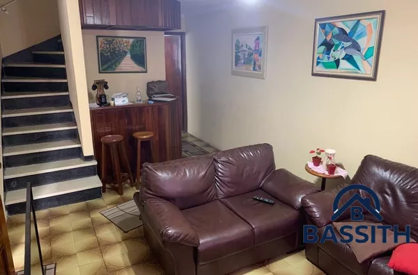 Casa à Venda 