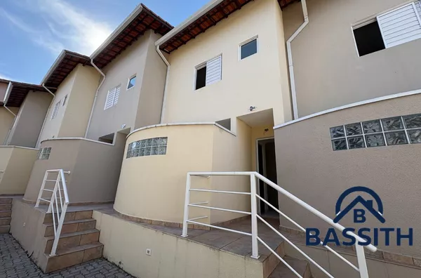 Casa em condomínio à venda!