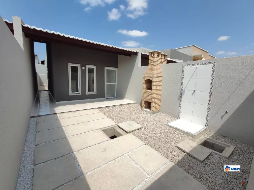 Casa à venda com 3 quartos, 93m² - Foto 1