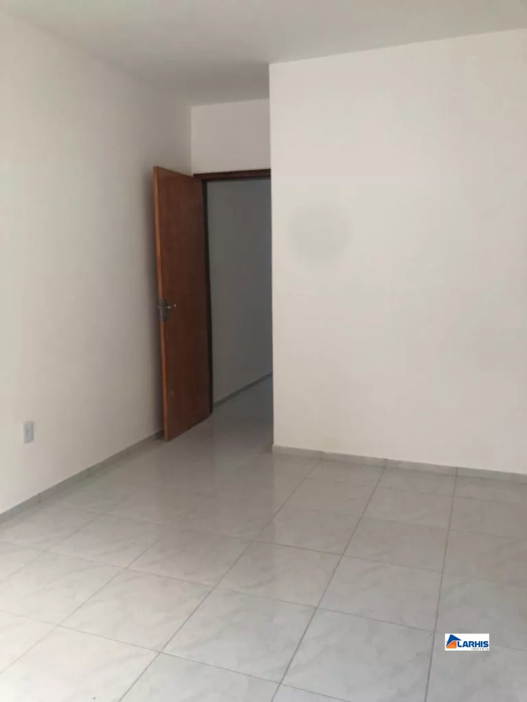 Casa à venda com 2 quartos, 90m² - Foto 9