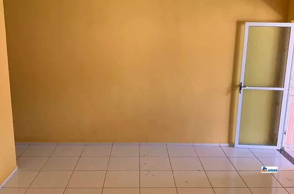 CASA COM 2 QUARTOS PRONTA PARA MORAR, ÓTIMA LOCALIZAÇÃO NO PARQUE GENEZARÉ