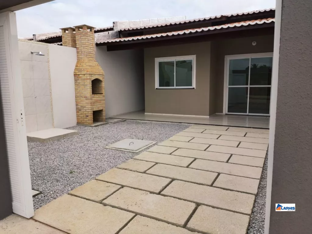 Casa à venda com 2 quartos, 84m² - Foto 2